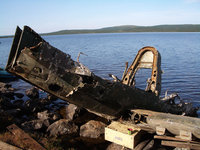 Р-39 на Урдозере.jpg (148.61 КБ) 95997 просмотров Извлечение остатков истребителя Airacobra I. <br />Урдозеро, 2009 год. Фото В.Чернышова.