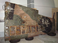 Р-39 ВХ225_015.jpg (127.21 КБ) 57319 просмотров Верх левой плоскости крыла. Английский круг <br />закрашен черной краской. Ноябрь 2016 года.